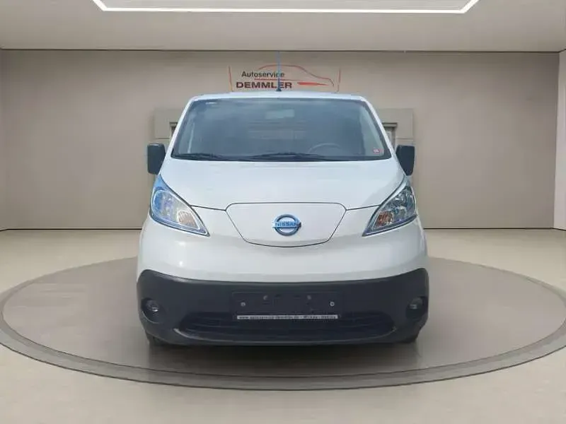Gebraucht Nissan Evalia 80 kW (109 PS) 2017 Weiß Van / Kleinbus