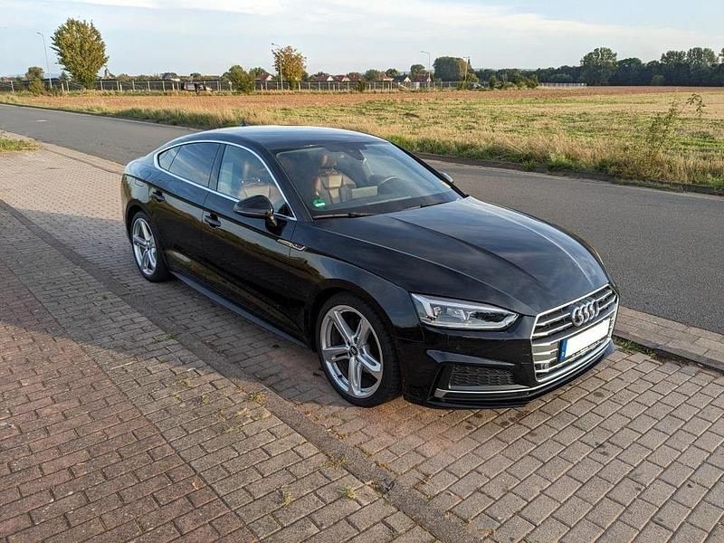 Schwarz Gebraucht 2018 Audi A5 Sportback Design Kleinwagen | 19.880 € (Fairer Preis) - Bild 1/4