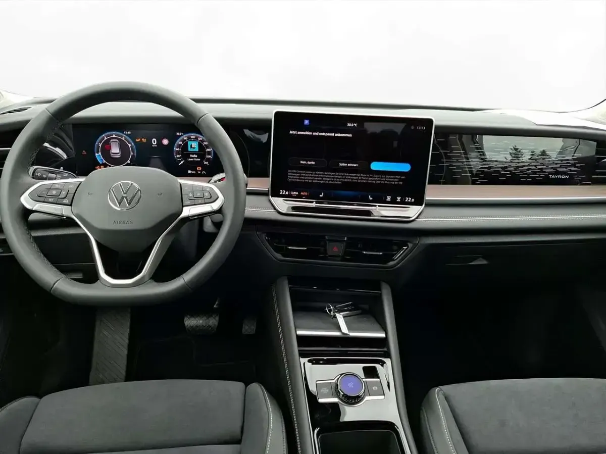 Gebraucht VW Tayron Elegance 150 PS (110 kW) 2025 Pure white SUV