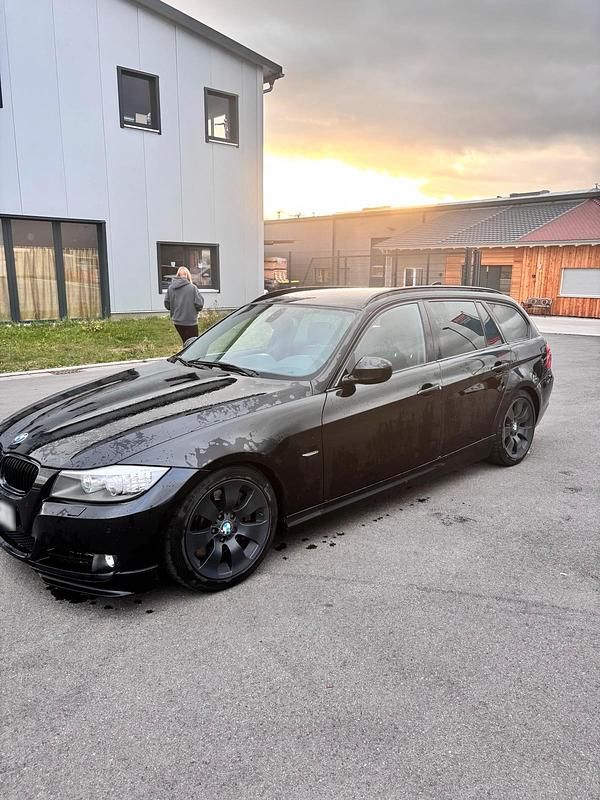 Gebraucht BMW 335 Shadowline 286 PS (210 kW) 2010 Schwarz Kombi