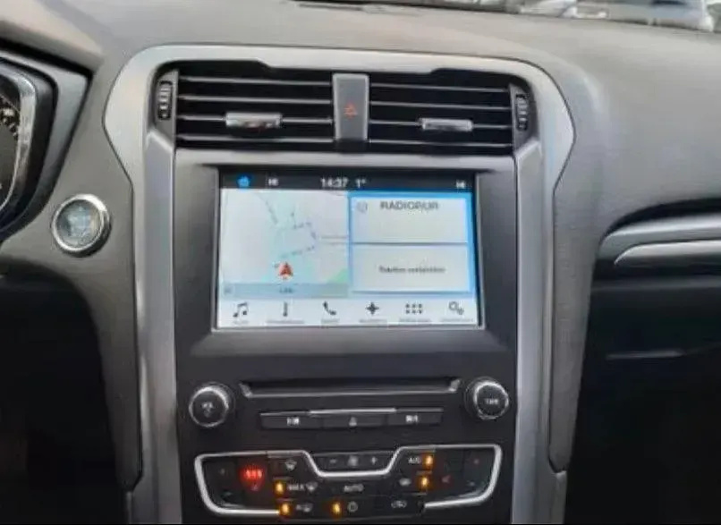 Gebraucht Ford Mondeo Titanium 160 PS (117 kW) 2018 Schwarz Kombi