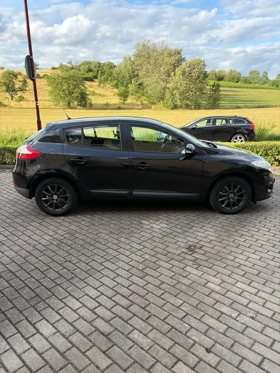 Gebraucht Renault Mégane Dynamique 106 PS (77 kW) 2009 Schwarz Limousine