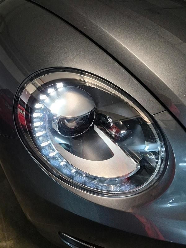 Gebraucht VW Beetle Design 140 PS (102 kW) 2014 Grau Kleinwagen