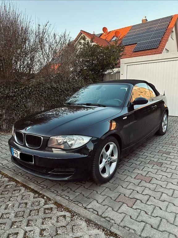 Schwarz Gebraucht 2008 BMW 118 Cabriolet Cabrio | 7.199 € (Fairer Preis) - Bild 1/4