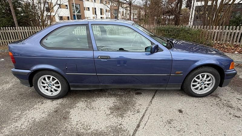 Gebraucht BMW 316 102 PS (75 kW) 1994 Blau Coupé