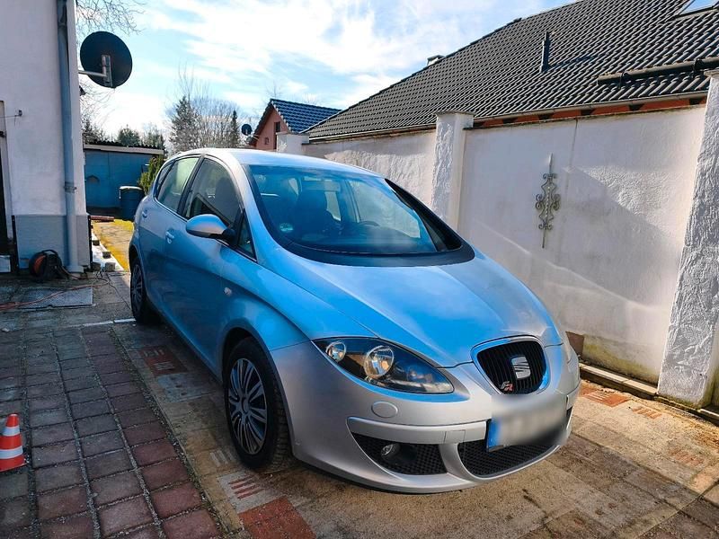 Gebraucht Seat Altea 115 PS (84 kW) 2008 Silber Limousine