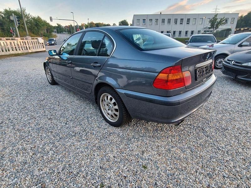 Gebraucht BMW 325 192 PS (141 kW) 2002 Grau Limousine