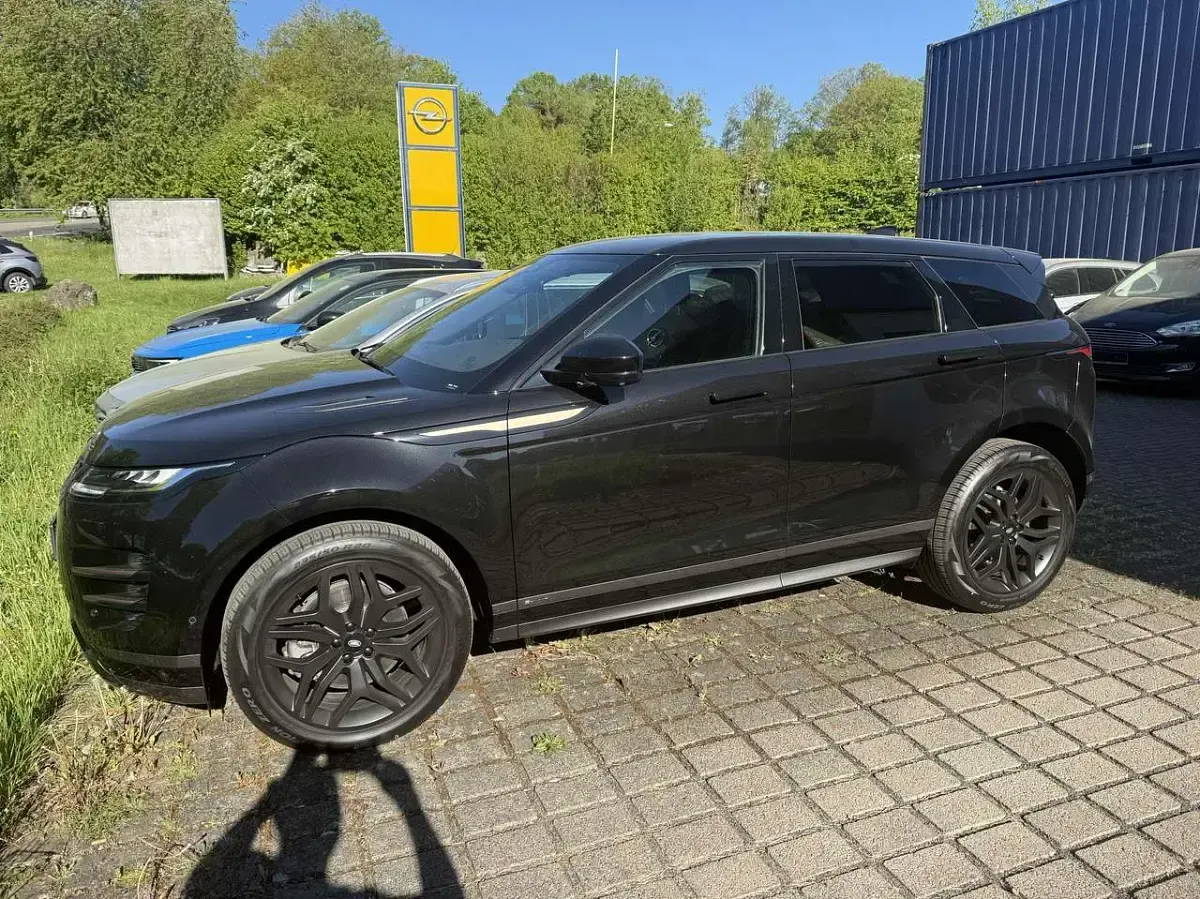 Gebraucht Land Rover Range Rover evoque R-Dynamic 163 PS (119 kW) 2021 Santorini black SUV