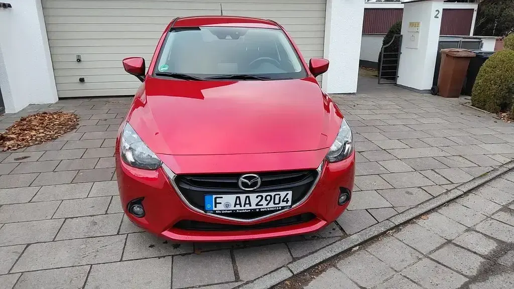 Gebraucht Mazda 2 Sports-Line 105 PS (77 kW) 2015 Rot Limousine