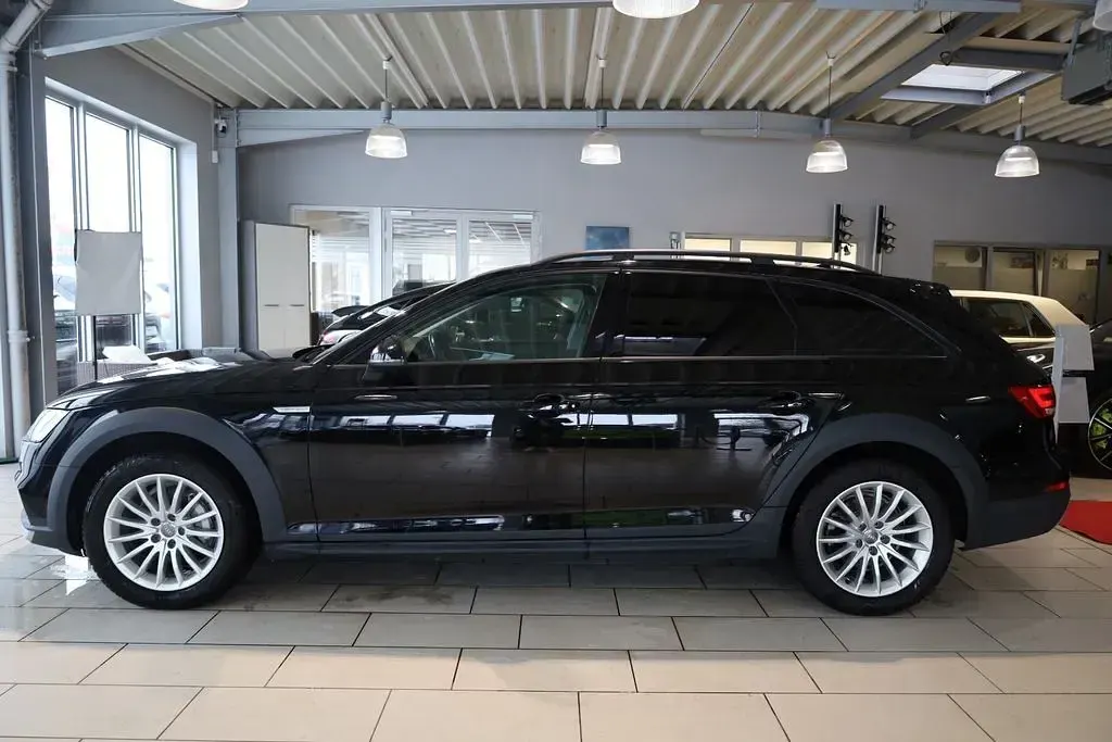 Gebraucht Audi A4 Allroad Basis 190 PS (139 kW) 2018 Brillantschwarz Kombi