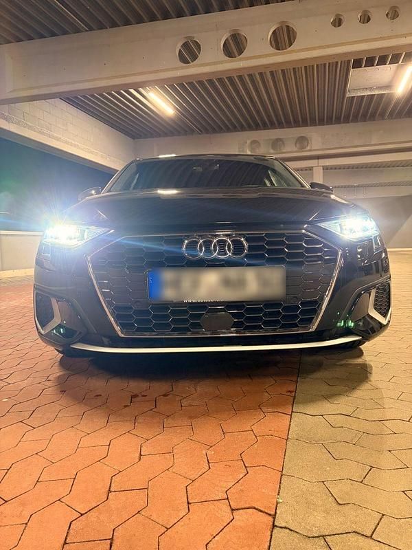 Gebraucht Audi A3 110 PS (80 kW) 2022 Schwarz Limousine