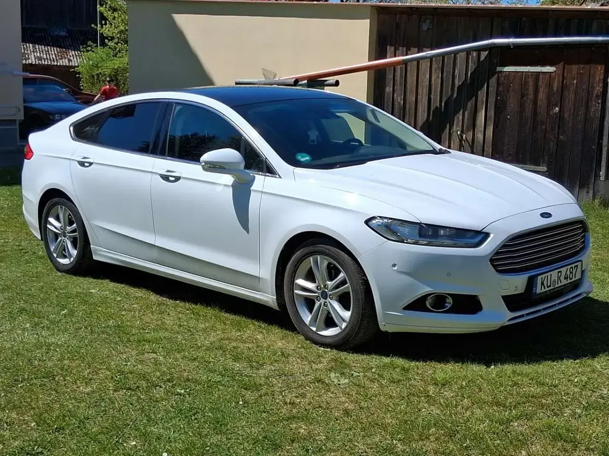 Gebraucht Ford Mondeo Titanium 179 PS (131 kW) 2016 Limousine