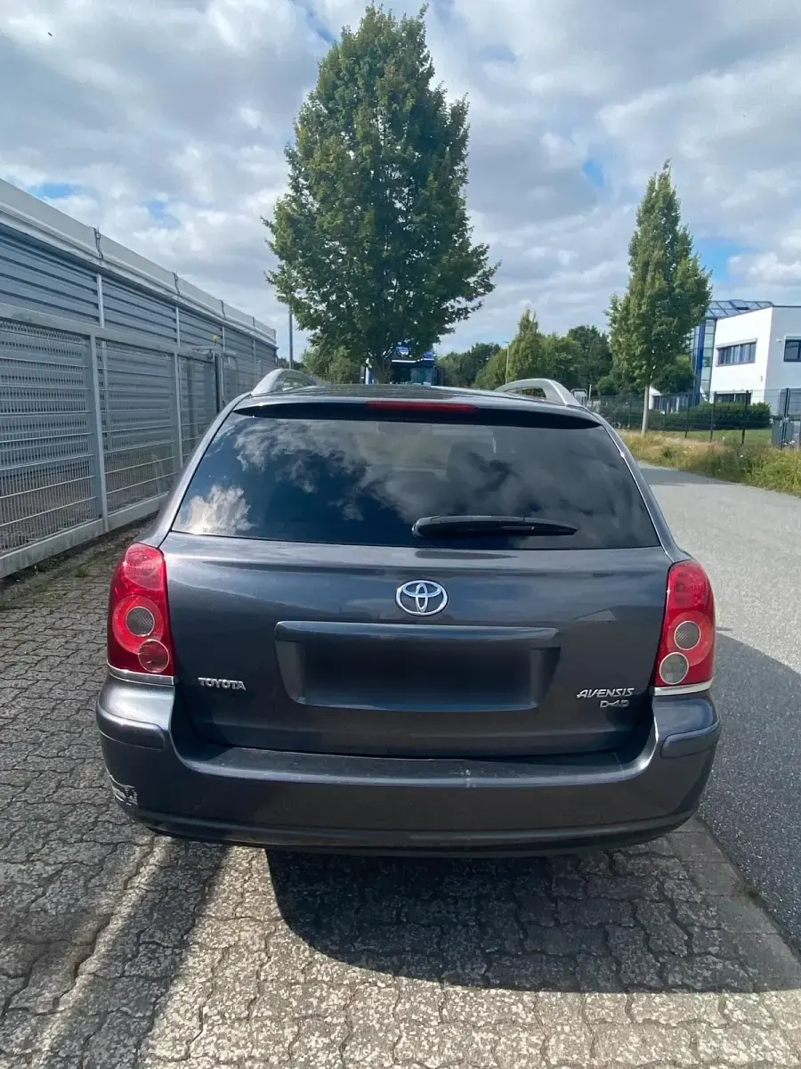 Gebraucht Toyota Avensis 177 PS (130 kW) 2007 Grau Kombi