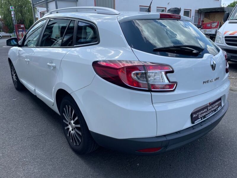 Gebraucht Renault Mégane III Initiale Paris 95 PS (69 kW) 2014 Weiß Limousine