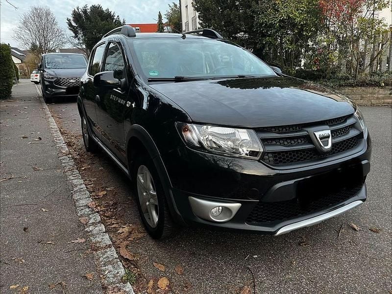 Schwarz Gebraucht 2017 Dacia Sandero Stepway Limousine | 5.450 € (Superpreis) - Bild 1/4