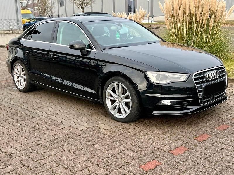 Używany Audi A3 150 KM (110 kW) 2014 Czarny Sedan/Limuzyna