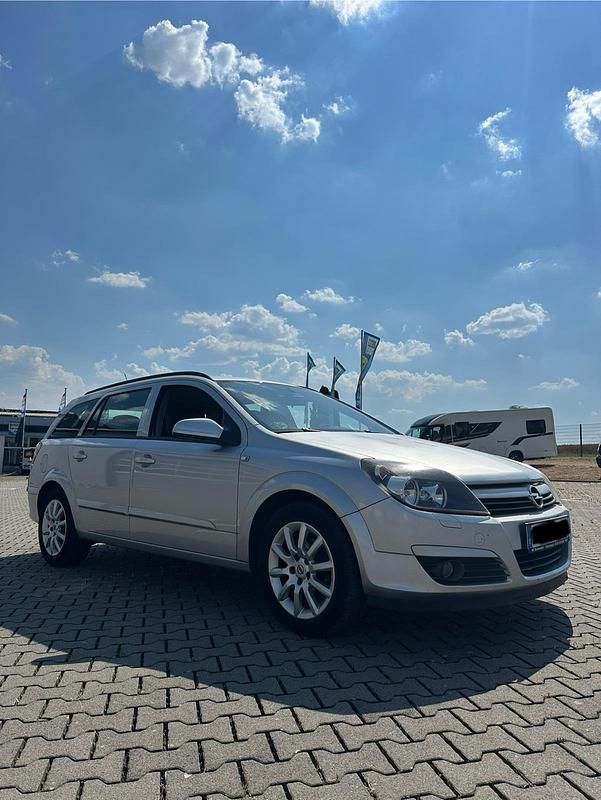 Silber Gebraucht 2005 Opel Astra Kombi | 1.600 € (Fairer Preis) - Bild 1/4