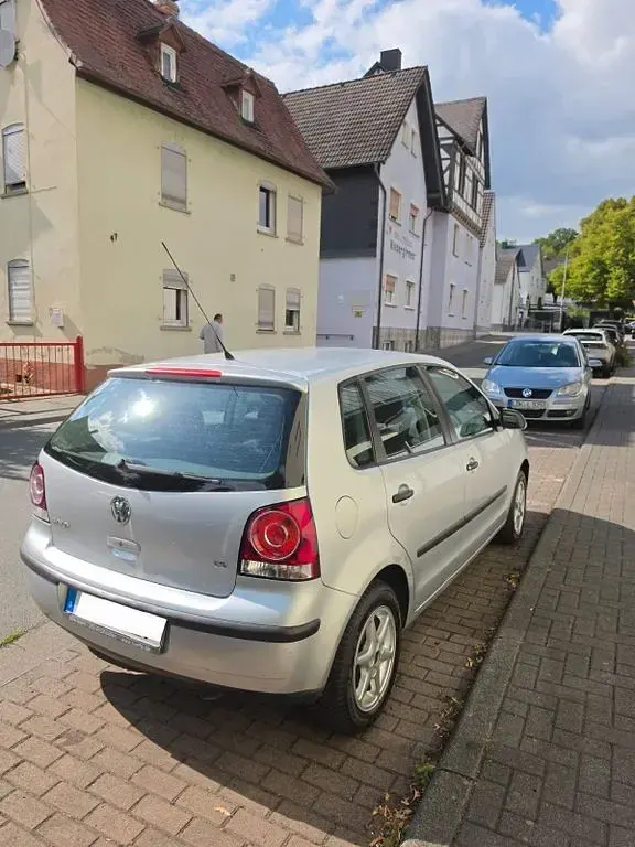 Gebraucht VW Polo Trendline 64 PS (47 kW) 2005 Silber Kleinwagen