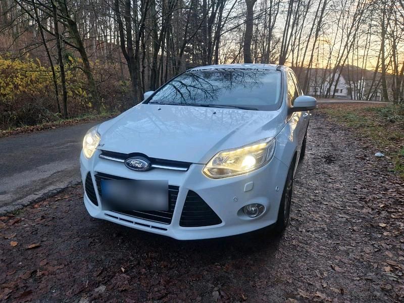 Gebraucht Ford Focus 163 PS (119 kW) 2013 Weiß Kombi