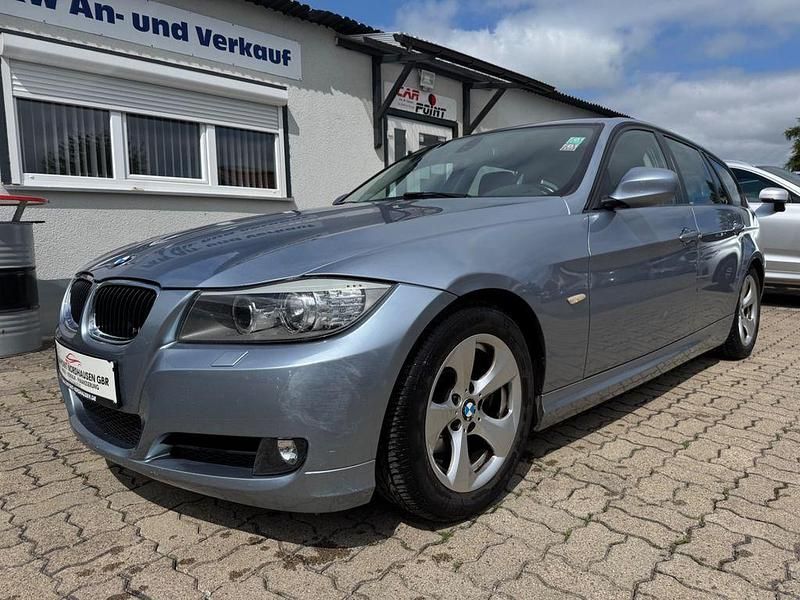 Blau Gebraucht 2011 BMW 320 Comfort Edition Kombi | 4.999 € (Guter Preis) - Bild 1/4