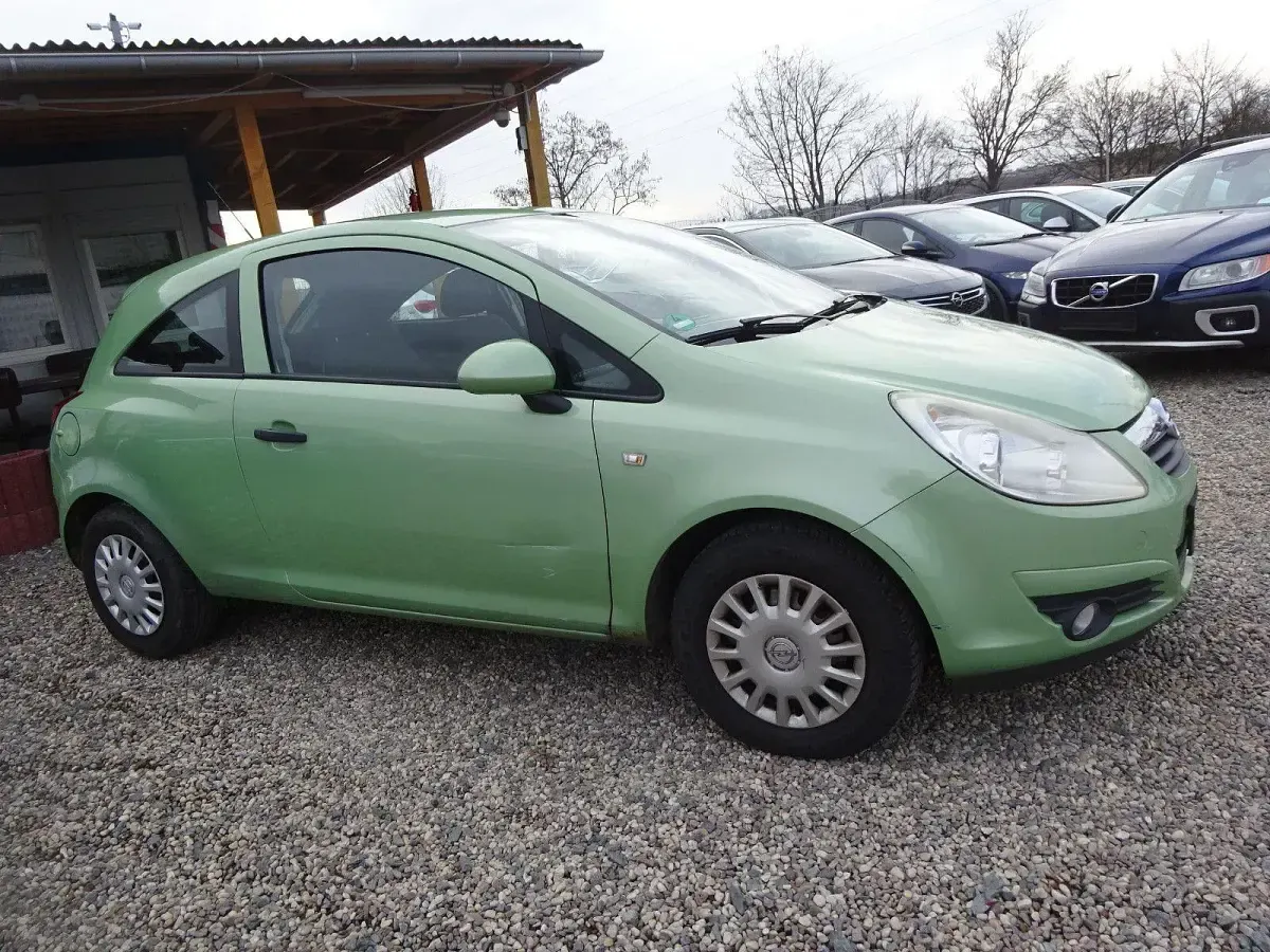 Gebraucht Opel Corsa Selection 80 PS (58 kW) 2009 Grün Kleinwagen