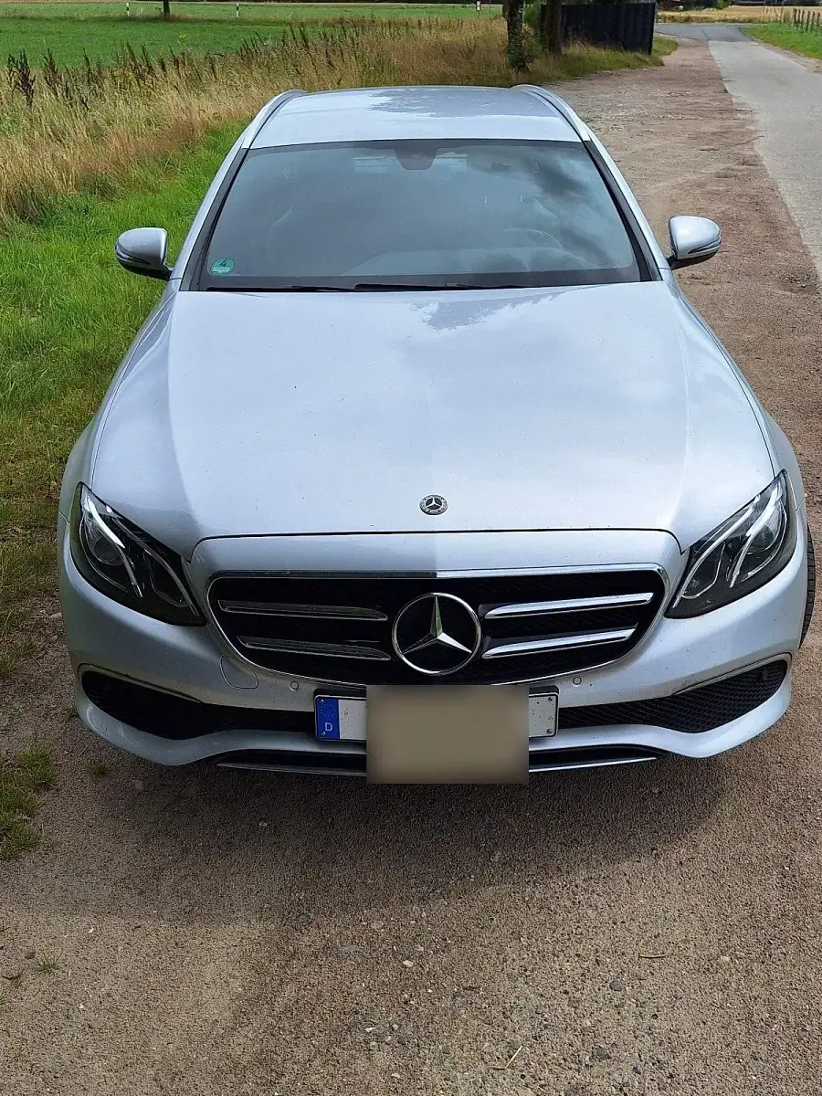 Gebraucht Mercedes E220 Style 194 PS (142 kW) 2019 Silber Kombi