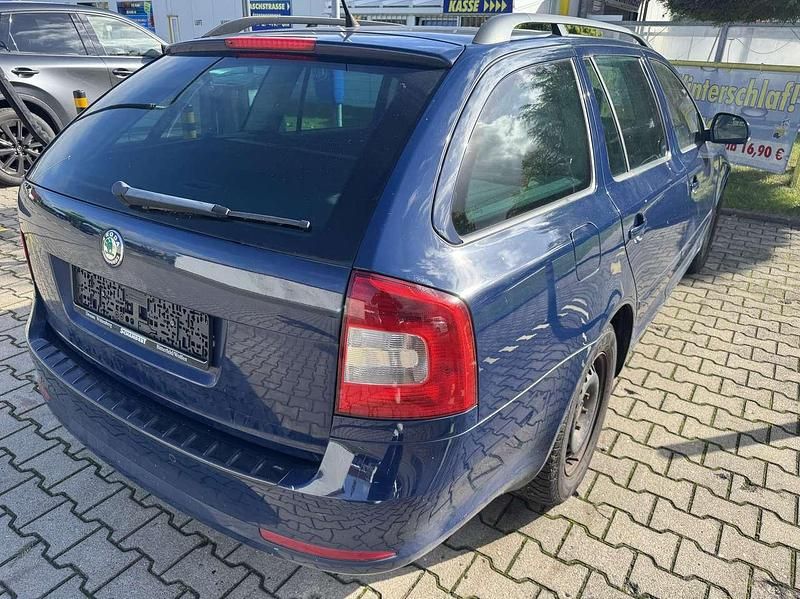 Gebraucht Skoda Octavia 122 PS (89 kW) 2012 Blau Kombi