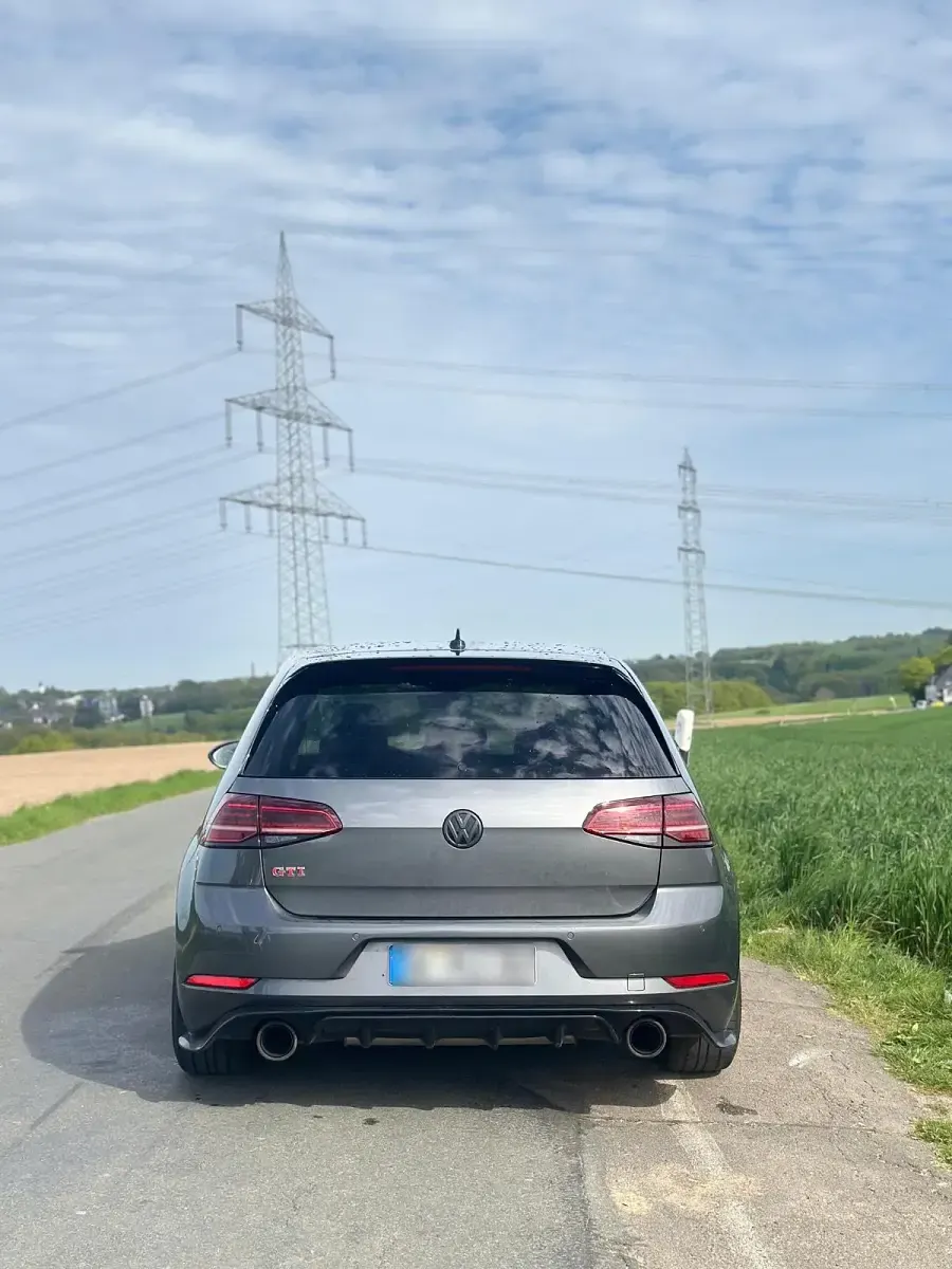 Używany VW Golf GTI 245 KM (180 kW) 2017 Szary Coupe