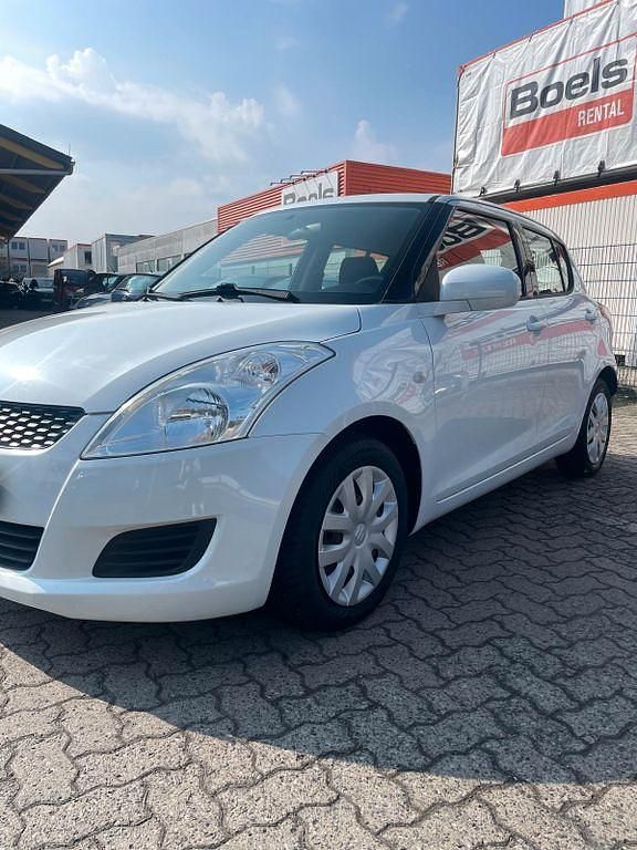 Gebraucht Suzuki Swift Club 94 PS (69 kW) 2013 Weiß Kleinwagen