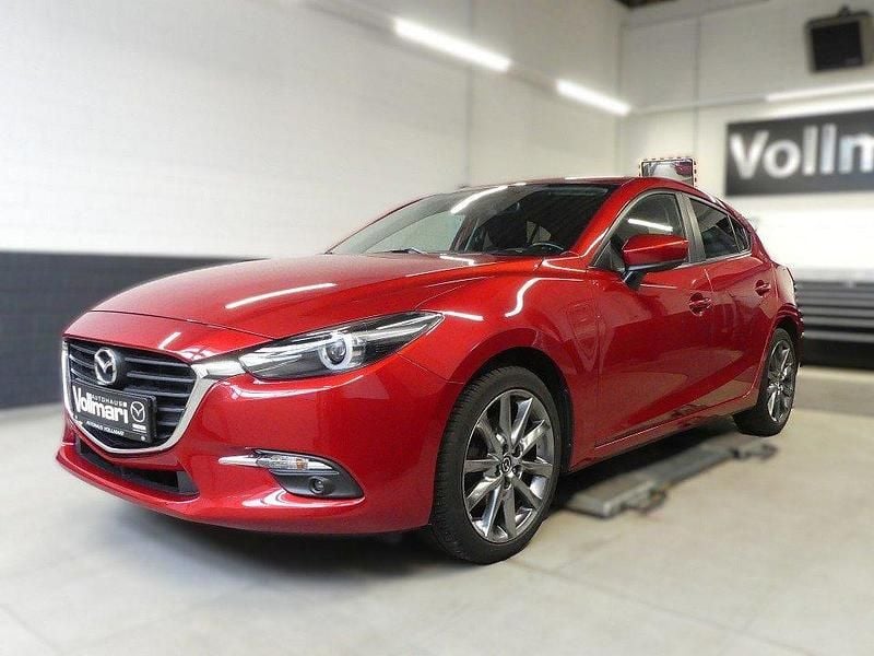 Gebraucht Mazda 3 Signature 120 PS (88 kW) 2018 Rot Limousine