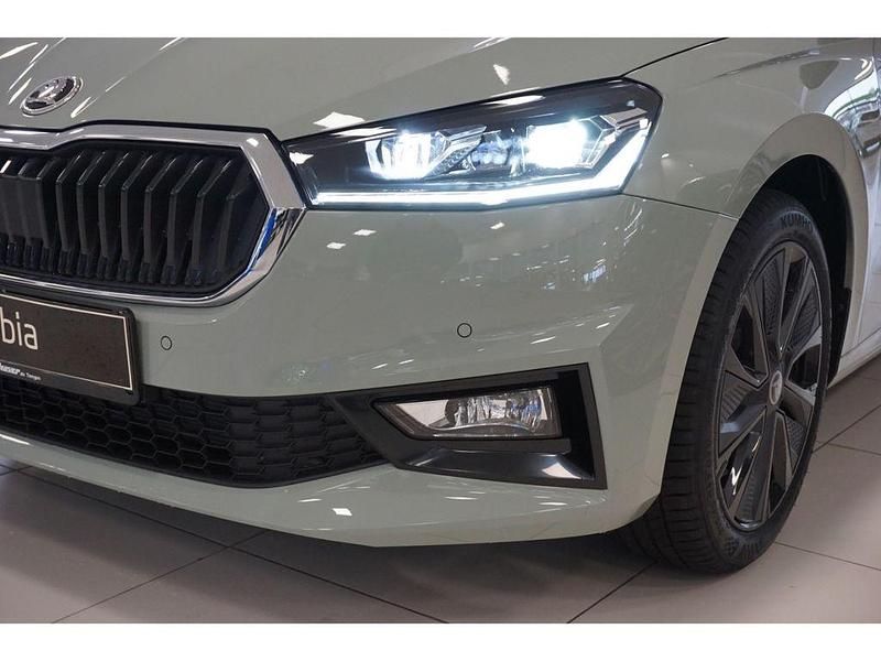 Neu Skoda Fabia Dynamic 116 PS (85 kW) 2026 Gruen Limousine