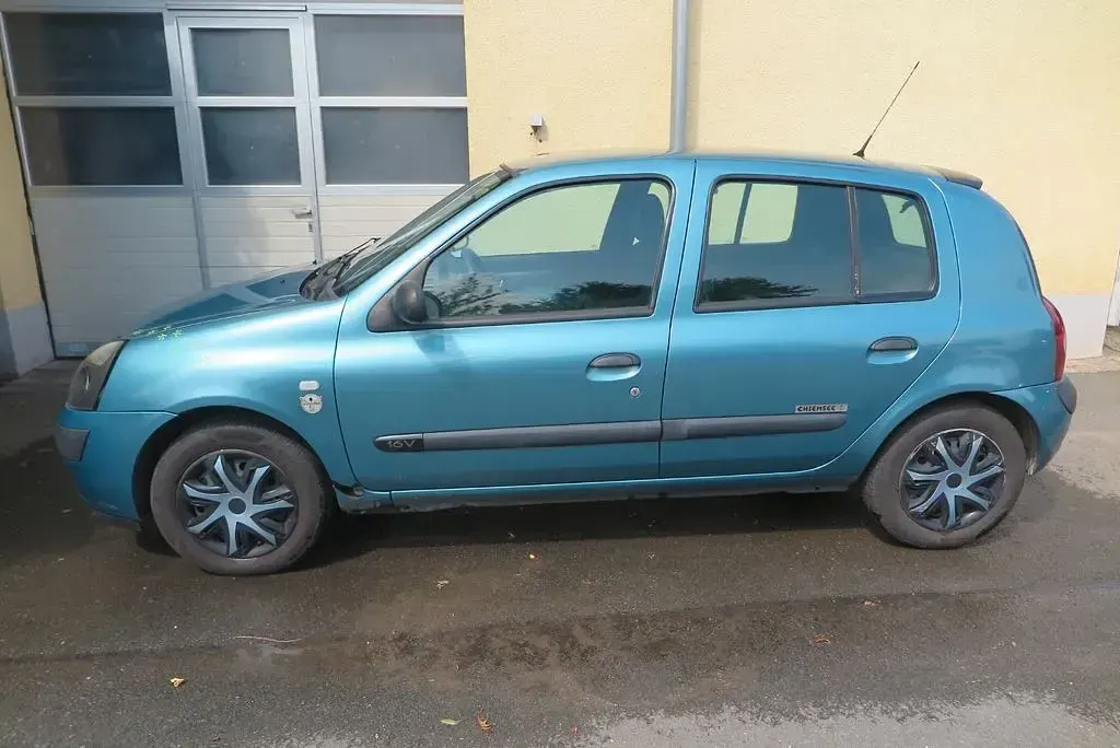 Gebraucht Renault Clio II Authentique 75 PS (55 kW) 2003 Grün Limousine
