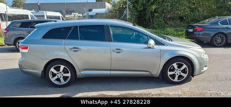 Gebraucht Toyota Avensis Sol 147 PS (108 kW) 2011 Kombi