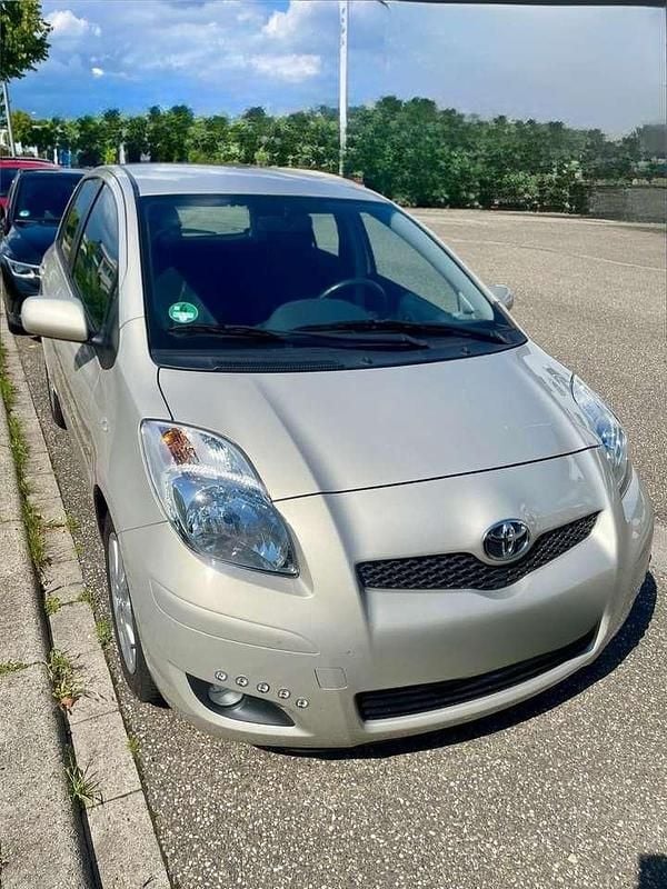 Gebraucht 2010 Toyota Yaris Sol Limousine | 7.000 € (Teuer) - Bild 1/4