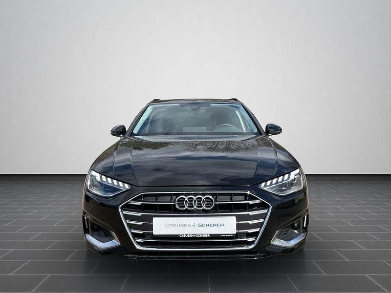 Gebraucht Audi A4 Advanced 163 PS (119 kW) 2023 Brillantschwarz Kombi