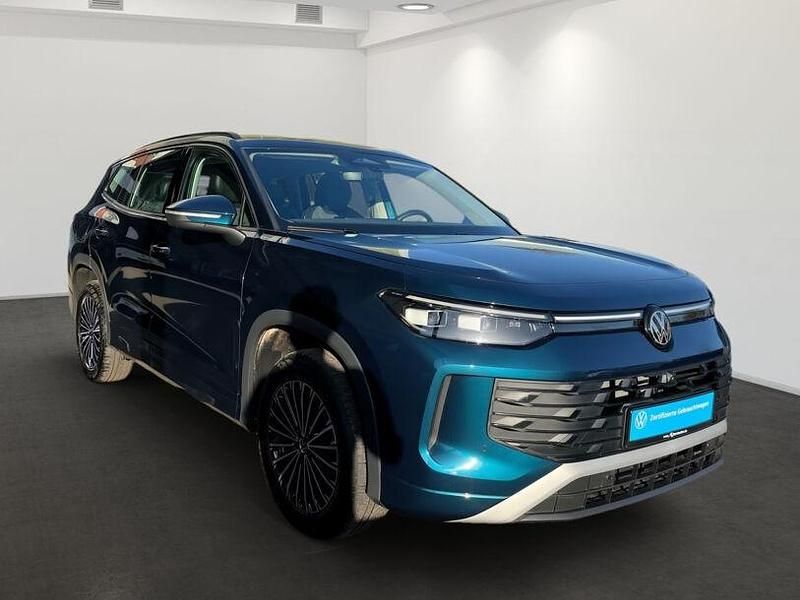 Gebraucht VW Tayron Life 193 PS (141 kW) 2025 (nightshade blue mmetallic) SUV