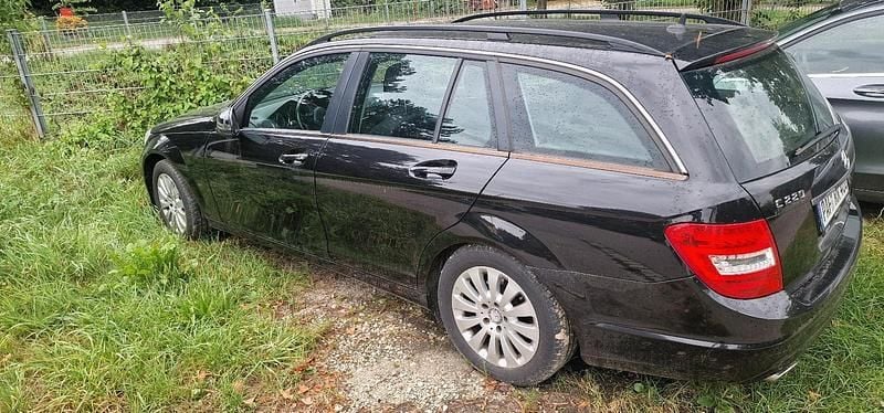 Schwarz Gebraucht 2013 Mercedes C220 Kombi | 9.500 € (Fairer Preis) - Bild 1/2