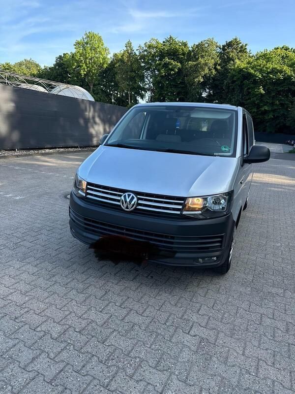 Silber Gebraucht 2015 VW T6 Van | 7.000 € (Etwas zu teuer) - Bild 1/4