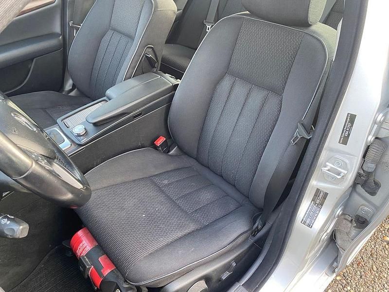 Gebraucht Mercedes C220 Elegance 170 PS (125 kW) 2011 Silber Limousine