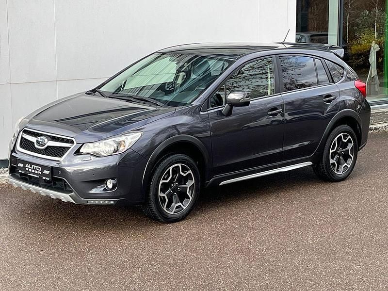 Grau Gebraucht 2015 Subaru XV Exclusive+ SUV | 17.770 € (Etwas zu teuer) - Bild 1/4