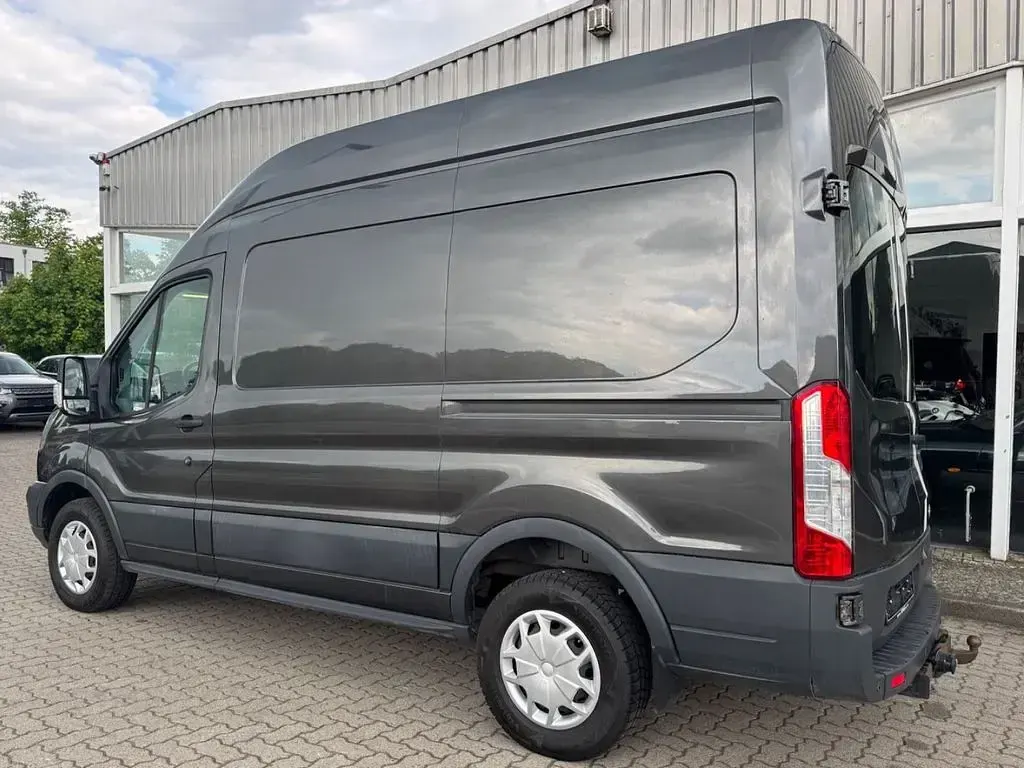 Gebraucht Ford Transit Trend 170 PS (125 kW) 2017 Grau Van / Kleinbus