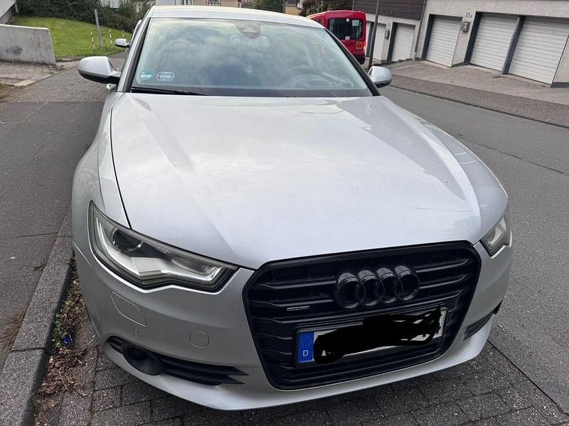Silber Gebraucht 2011 Audi A6 Limousine | 16.000 € (Teuer) - Bild 1/4
