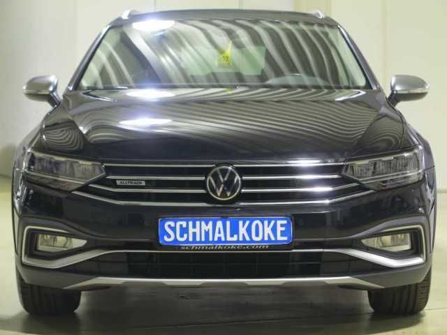 Deep black pearlescent (metallic) Gebraucht 2021 VW Passat Alltrack Kombi | 28.950 € (Guter Preis) - Bild 1/4