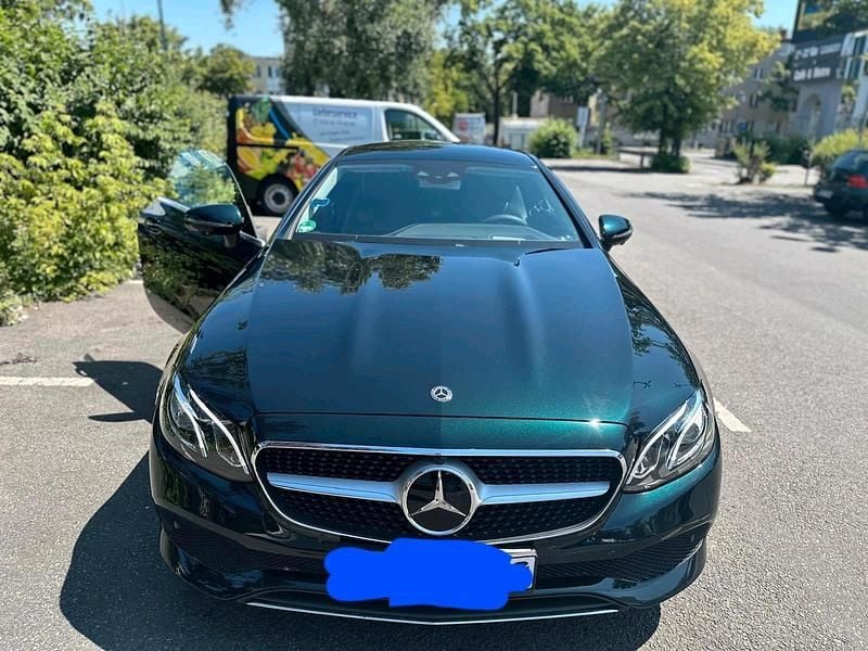 Grün Gebraucht 2018 Mercedes E300 Coupé | 35.000 € (Fairer Preis) - Bild 1/4