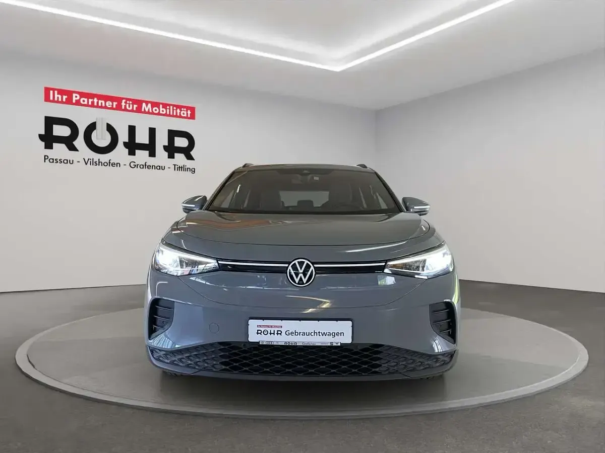 Gebraucht VW ID.4 Pro Performance 150 kW (204 PS) 2023 Mondsteingrau SUV