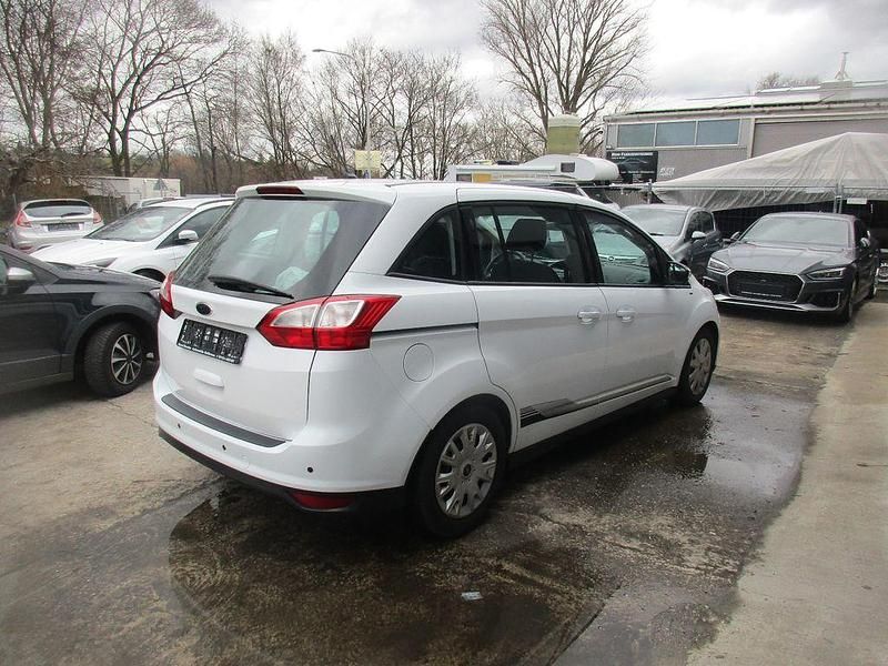 Gebraucht Ford Grand C-Max Ambiente 101 PS (74 kW) 2019 Weiß Van / Kleinbus