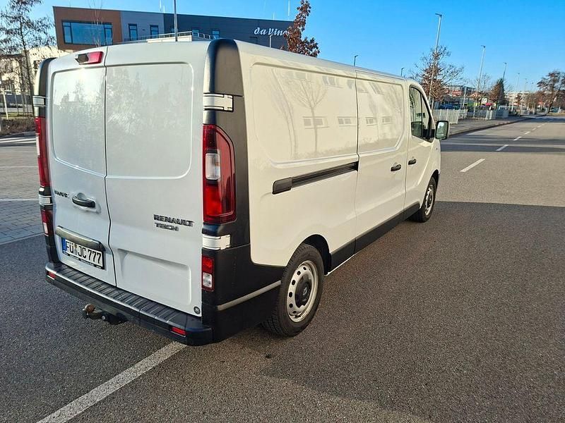 Gebraucht Renault Trafic 144 PS (105 kW) 2019 Weiß Van / Kleinbus