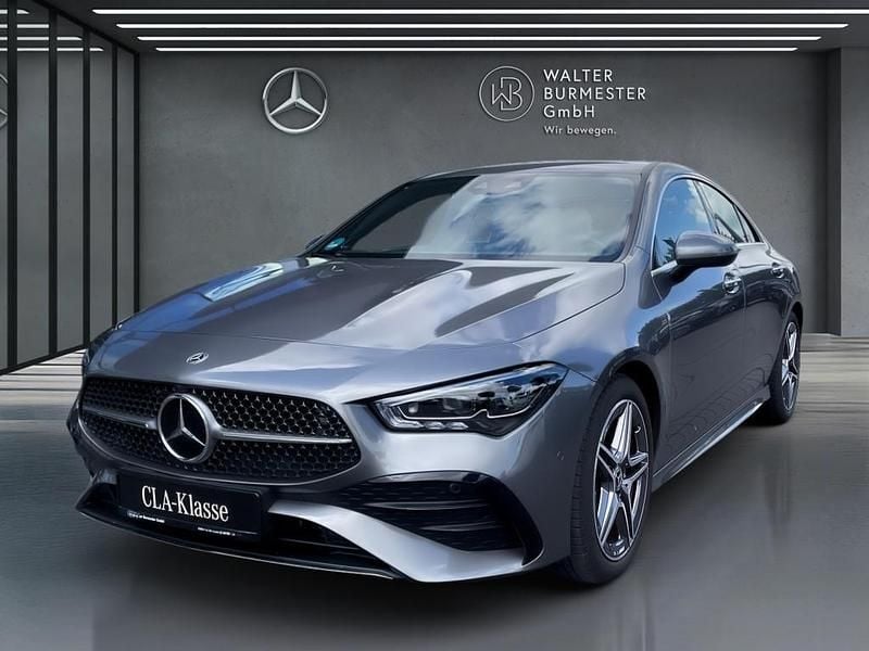 Grau Gebraucht 2024 Mercedes CLA200 AMG Limousine | 32.389 € (Guter Preis) - Bild 1/3