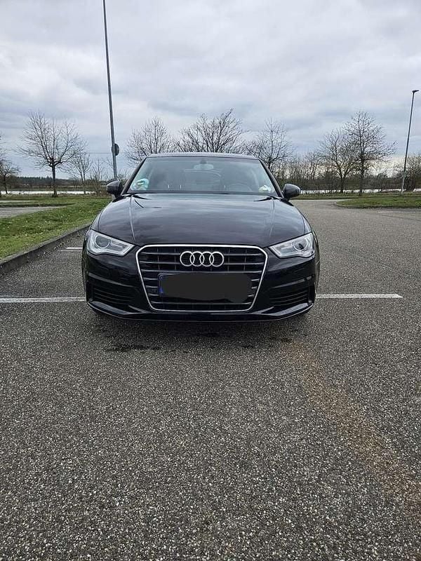 Schwarz Gebraucht 2015 Audi A3 Ambition Limousine | 15.500 € (Guter Preis) - Bild 1/4