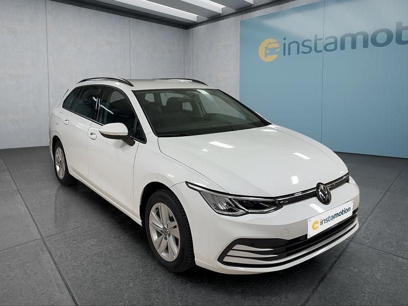 Gebraucht VW Golf VIII 150 PS (110 kW) 2022 Weiß Kombi